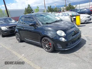 2012 FIAT 500 Abarth z VIN 3C3CFFFH6CT330281, wystawiony jako IAAI lot #41950136 z przebiegiem 85 701 mil mil oraz . Historia ofert i sprzedaży dostępna na DreamBid. Obrazek 1.