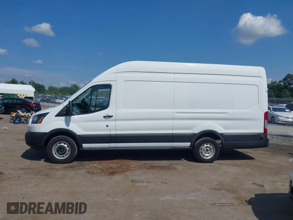 2019 Ford Transit с VIN 1FTYR3XM9KKA40085, выставлен на аукционе IAAI как лот 42704912 с пробегом 202 983 миль миль и . История ставок и продаж доступна на DreamBid. Изображение 14.