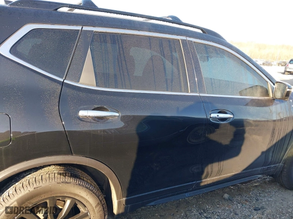 2018 Nissan Rogue S with VIN 5N1AT2MV8JC759598, listed as a IAAI auction lot 41420455 with 76,433 mi miles. Bid and sale history available at carsss.com. Image 14.