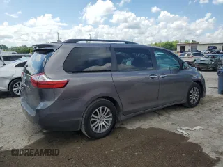 2018 Toyota Sienna XLE Auto Access Seat with VIN 5TDYZ3DC9JS913742, listed as a Copart auction lot 63987465 with 94,675 mi miles and Clean title. Bid and sale history available at DreamBid. Image 3.