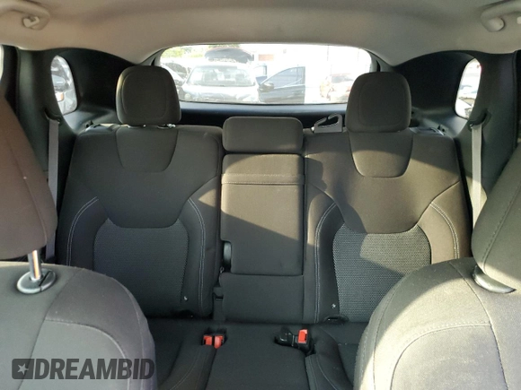 2019 Jeep Cherokee Latitude с VIN 1C4PJLCB9KD187227, выставлен на аукционе Copart как лот 57993515 с пробегом 89 712 миль миль и Списание • Salvage title. История ставок и продаж доступна на DreamBid. Изображение 10.