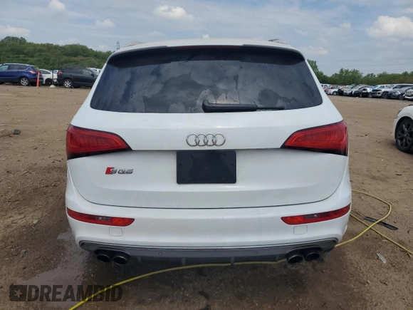 2014 Audi SQ5 Premium Plus z VIN WA1CGAFP6EA112249, wystawiony jako Copart lot #56583755 z przebiegiem 120 674 mil mil oraz Szkoda całkowita • Salvage title. Historia ofert i sprzedaży dostępna na DreamBid. Obrazek 6.