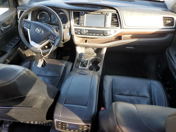 2015 Toyota Highlander Hybrid Limited with VIN 5TDDCRFH0FS010012, listed as a Copart auction lot 49956765 with 0 mi miles and Salvage Title. Bid and sale history available at carsss.com. Image 8.