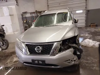 2016 Nissan Pathfinder Platinum z VIN 5N1AR2MM7GC652590, wystawiony jako IAAI lot #41490229 z przebiegiem 112 461 mil mil oraz . Historia ofert i sprzedaży dostępna na DreamBid. Obrazek 13.
