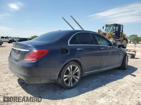 2018 Mercedes-Benz C 350e with VIN 55SWF4HB4JU262496, listed as a Copart auction lot 70704394 with 99,518 mi miles and Clean title. Bid and sale history available at DreamBid. Image 3.
