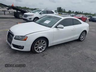 2012 Audi A5 Premium Plus z VIN WAULFAFR9CA001439, wystawiony jako IAAI lot #42422787 z przebiegiem 143 972 mil mil oraz . Historia ofert i sprzedaży dostępna na DreamBid. Obrazek 2.
