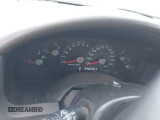 2003 Ford Explorer XLT z VIN 1FMZU73W13ZA42256, wystawiony jako IAAI lot #41234031 z przebiegiem Nie podano mil oraz . Historia ofert i sprzedaży dostępna na DreamBid. Obrazek 7.
