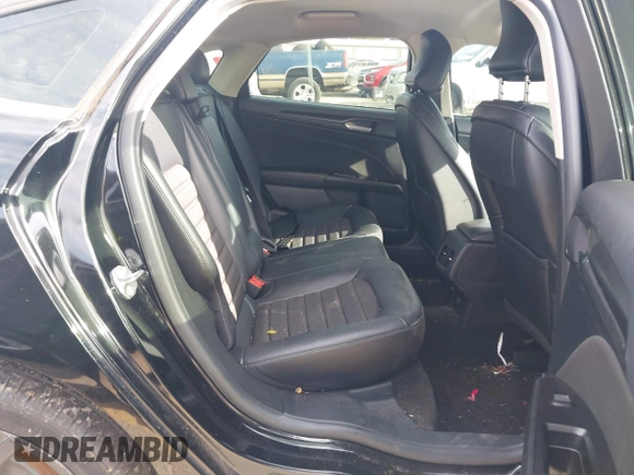 2018 Ford Fusion SE with VIN 3FA6P0HDXJR157605, listed as a IAAI auction lot 40979897 with 128,322 mi miles. Bid and sale history available at carsss.com. Image 8.