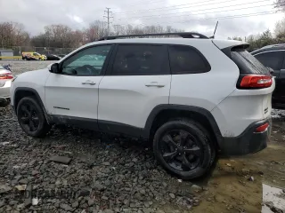 2016 Jeep Cherokee Latitude z VIN 1C4PJMCS1GW139920, wystawiony jako Copart lot #49868215 z przebiegiem 181 977 mil mil oraz Szkoda całkowita • Salvage title. Historia ofert i sprzedaży dostępna na DreamBid. Obrazek 2.