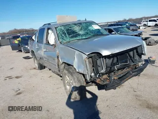 2011 GMC Yukon XL SLT with VIN 1GKS2KE30BR385063, listed as a IAAI auction lot 41224922 with Not Provided miles. Bid and sale history available at carsss.com. Image 1.