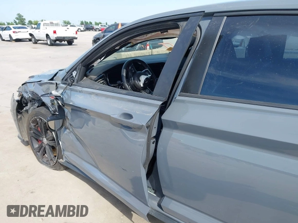 2020 Volkswagen Jetta GLI S z VIN 3VW6T7BU0LM047800, wystawiony jako IAAI lot #42263748 z przebiegiem 58 903 mil mil oraz . Historia ofert i sprzedaży dostępna na DreamBid. Obrazek 18.