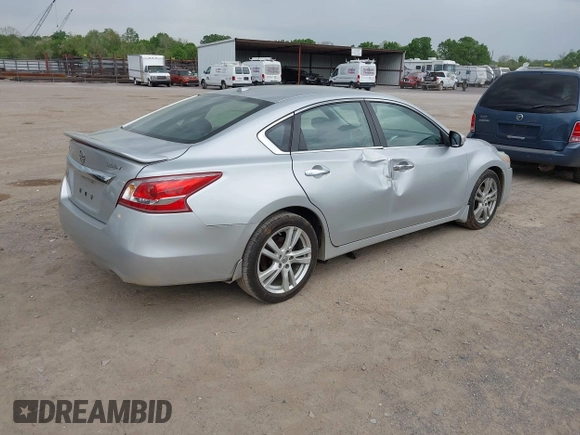 2013 Nissan Altima SV with VIN 1N4BL3AP9DC249999, listed as a IAAI auction lot 42036949 with 212,873 mi miles and . Bid and sale history available at DreamBid. Image 4.