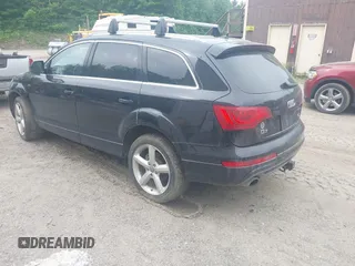 2014 Audi Q7 S line Prestige with VIN WA1DGAFE0ED020720, listed as a IAAI auction lot 42448552 with 171,055 mi miles and . Bid and sale history available at DreamBid. Image 3.