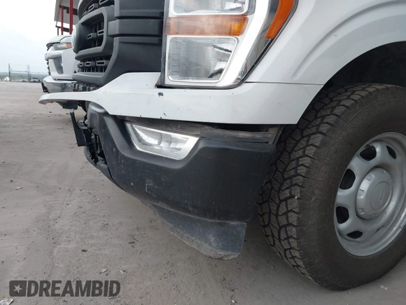 2022 Ford F-150 XL z VIN 1FTEX1CPXNKF06107, wystawiony jako IAAI lot #42692902 z przebiegiem Nie podano mil oraz . Historia ofert i sprzedaży dostępna na DreamBid. Obrazek 19.