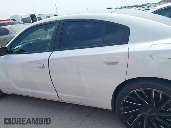 2013 Dodge Charger RT with VIN 2C3CDXCT1DH654737, listed as a IAAI auction lot 42069208 with 226,509 mi miles. Bid and sale history available at carsss.com. Image 14.