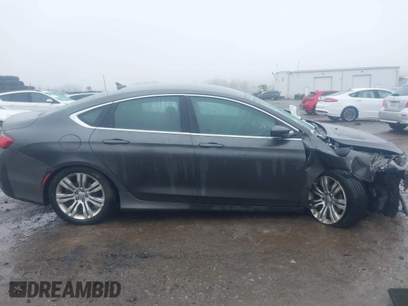2015 Chrysler 200 Limited with VIN 1C3CCCAB0FN754117, listed as a IAAI auction lot 41521341 with 1 mi miles. Bid and sale history available at carsss.com. Image 12.