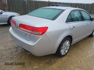 2012 Lincoln MKZ z VIN 3LNHL2GC5CR825764, wystawiony jako IAAI lot #42348062 z przebiegiem 49 402 mil mil oraz . Historia ofert i sprzedaży dostępna na DreamBid. Obrazek 4.