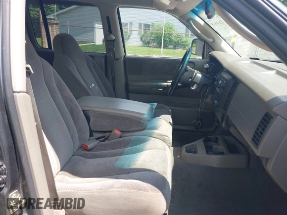 2001 Dodge Dakota with VIN 1B7HL2AX01S338909, listed as a IAAI auction lot 42639655 with 111,858 mi miles and . Bid and sale history available at DreamBid. Image 5.