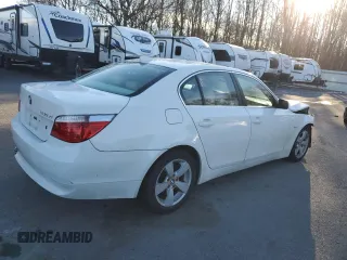 2007 BMW 5 Series 530xi with VIN WBANF73527CU28369, listed as a Copart auction lot 88037485 with 220,281 mi miles and Salvage Title. Bid and sale history available at carsss.com. Image 3.