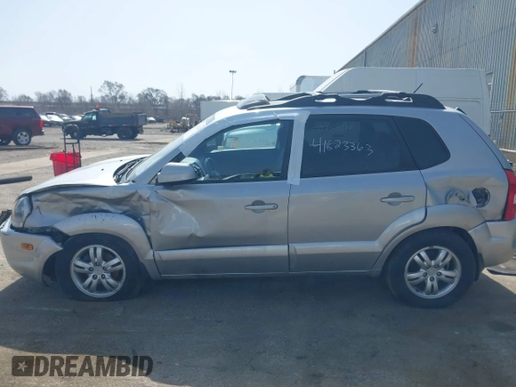 2008 Hyundai Tucson SE with VIN KM8JN72D68U844736, listed as a IAAI auction lot 41823363 with 1 mi miles. Bid and sale history available at carsss.com. Image 14.