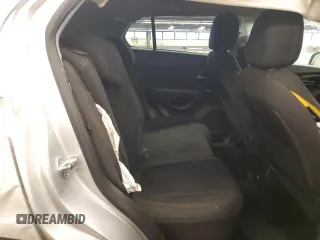 2020 Chevrolet Trax LS z VIN KL7CJKSBXLB029659, wystawiony jako Copart lot #48119455 z przebiegiem 57 322 mil mil oraz Szkoda całkowita • Salvage title. Historia ofert i sprzedaży dostępna na DreamBid. Obrazek 20.