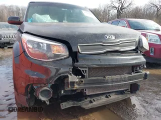 2018 Kia Soul with VIN KNDJN2A25J7564379, listed as a IAAI auction lot 41604598 with 135,209 mi miles. Bid and sale history available at carsss.com. Image 6.