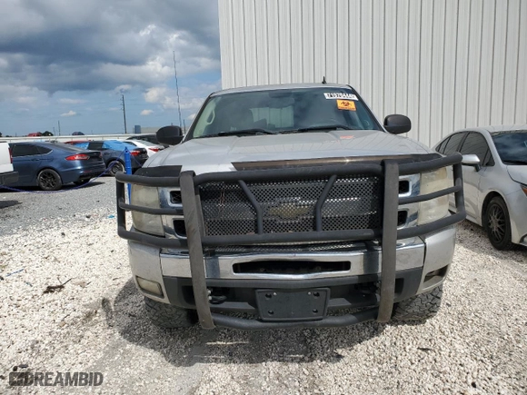 2010 Chevrolet Silverado 1500 LT with VIN 3GCRKSE31AG258718, listed as a Copart auction lot 71970444 with 220,374 mi miles and Clean Title. Bid and sale history available at carsss.com. Image 5.