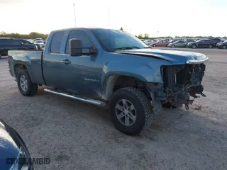 2007 GMC Sierra 1500 SLE1 with VIN 1GTEK19007Z598346, listed as a IAAI auction lot 41329758 with 198,767 mi miles. Bid and sale history available at carsss.com. Image 1.