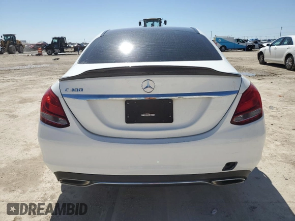 2015 Mercedes-Benz C 300 z VIN 55SWF4JB1FU057963, wystawiony jako Copart lot #48512005 z przebiegiem 100 509 mil mil oraz Szkoda całkowita • Salvage title. Historia ofert i sprzedaży dostępna na DreamBid. Obrazek 6.