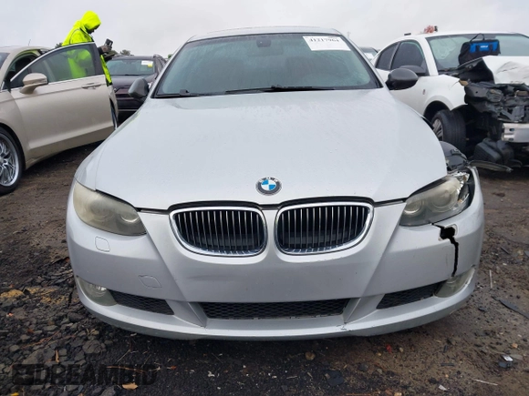 2008 BMW 3 Series 328i with VIN WBAWB33588P134333, listed as a IAAI auction lot 41217964 with 171,541 mi miles. Bid and sale history available at carsss.com. Image 12.
