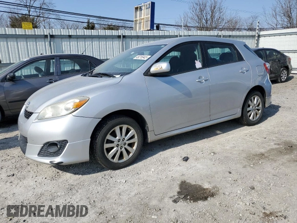 2010 Toyota Matrix z VIN 2T1KU4EE7AC475743, wystawiony jako Copart lot #49216945 z przebiegiem Nie podano mil oraz Czysty tytuł • Clean title. Historia ofert i sprzedaży dostępna na DreamBid. Obrazek 1.