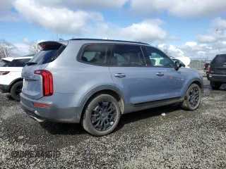 2022 Kia Telluride SX with VIN 5XYP5DHC4NG244998, listed as a Copart auction lot 51288205 with 39,638 mi miles and Salvage Title. Bid and sale history available at carsss.com. Image 3.