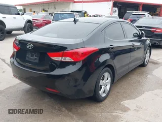 2013 Hyundai Elantra GLS z VIN 5NPDH4AE2DH309635, wystawiony jako IAAI lot #42439219 z przebiegiem 263 297 mil mil oraz . Historia ofert i sprzedaży dostępna na DreamBid. Obrazek 4.