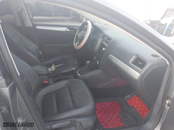 2014 Volkswagen Jetta Sedan SE with VIN 3VWD07AJ6EM401605, listed as a IAAI auction lot 42035536 with 207,968 mi miles. Bid and sale history available at carsss.com. Image 5.