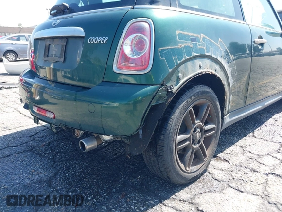 2013 MINI Hardtop with VIN WMWSU3C58DT545046, listed as a IAAI auction lot 42665896 with 60,973 mi miles and . Bid and sale history available at DreamBid. Image 6.