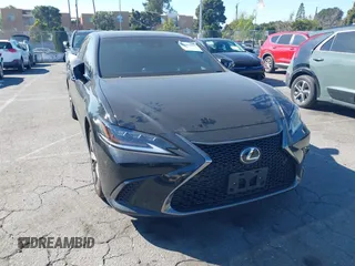 2019 Lexus ES with VIN 58ABZ1B19KU050129, listed as a IAAI auction lot 41662890 with 43,443 mi miles. Bid and sale history available at carsss.com. Image 1.