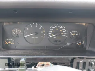 1996 Jeep Grand Cherokee Limited with VIN 1J4GZ78S0TC235692, listed as a IAAI auction lot 41945617 with Not provided miles and . Bid and sale history available at DreamBid. Image 7.
