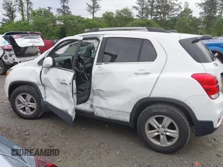 2020 Chevrolet Trax LT z VIN KL7CJLSB7LB075309, wystawiony jako IAAI lot #42200180 z przebiegiem 56 529 mil mil oraz . Historia ofert i sprzedaży dostępna na DreamBid. Obrazek 13.