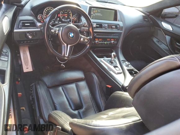 2013 BMW M6 z VIN WBSLX9C58DC968462, wystawiony jako Copart lot #76164044 z przebiegiem 45 349 mil mil oraz Szkoda całkowita • Salvage title. Historia ofert i sprzedaży dostępna na DreamBid. Obrazek 8.