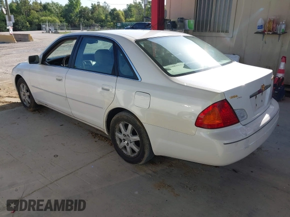 2001 Toyota Avalon XL z VIN 4T1BF28B01U142721, wystawiony jako IAAI lot #42340748 z przebiegiem 204 644 mil mil oraz . Historia ofert i sprzedaży dostępna na DreamBid. Obrazek 3.