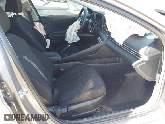 2024 Hyundai Elantra SE with VIN KMHLL4DG3RU723300, listed as a IAAI auction lot 41640311 with 20,059 mi miles and . Bid and sale history available at DreamBid. Image 5.
