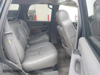 2004 Chevrolet Tahoe LT with VIN 1GNEC13Z74J314927, listed as a IAAI auction lot 41231288 with 195,809 mi miles. Bid and sale history available at carsss.com. Image 8.