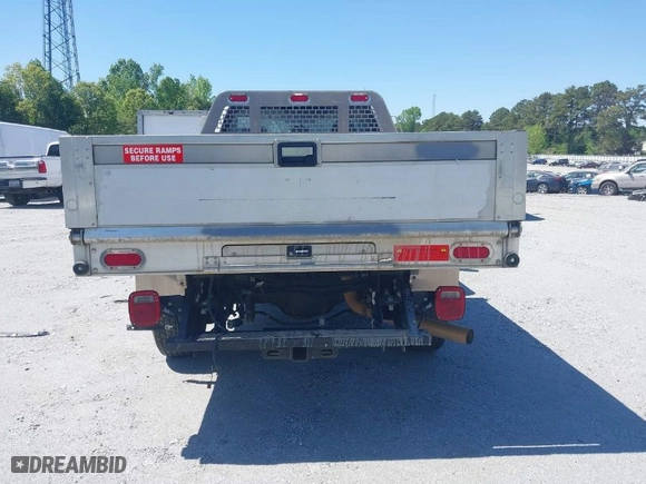 2018 Ford Super Duty F-250 SRW XL with VIN 1FDBF2A60JEC13519, listed as a IAAI auction lot 41982762 with 88,766 mi miles. Bid and sale history available at carsss.com. Image 16.