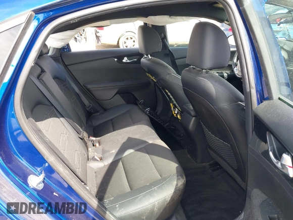 2021 Kia Forte GT-Line with VIN 3KPF34AD2ME401914, listed as a IAAI auction lot 42160350 with 80,486 mi miles and . Bid and sale history available at DreamBid. Image 8.