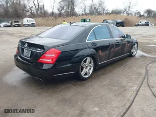 2013 Mercedes-Benz S-Class S 550 with VIN WDDNG9EB9DA533521, listed as a IAAI auction lot 41711480 with 143,501 mi miles. Bid and sale history available at carsss.com. Image 4.