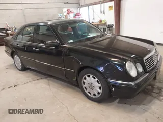 1998 Mercedes-Benz E-Class with VIN WDBJF65F7WA617755, listed as a IAAI auction lot 41737424 with 113,068 mi miles. Bid and sale history available at carsss.com. Image 1.