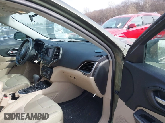2019 Jeep Cherokee Latitude with VIN 1C4PJMCB7KD283699, listed as a IAAI auction lot 41548866 with 95,723 mi miles. Bid and sale history available at carsss.com. Image 5.