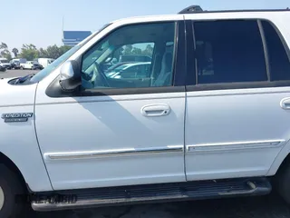 1998 Ford Expedition XLT with VIN 1FMRU176XWLA59524, listed as a IAAI auction lot 39809480 with 225,650 mi miles. Bid and sale history available at carsss.com. Image 13.