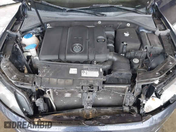 2014 Volkswagen Passat S с VIN 1VWAP7A32EC017712, выставлен на аукционе IAAI как лот 41846586 с пробегом 70 387 миль миль и . История ставок и продаж доступна на DreamBid. Изображение 10.