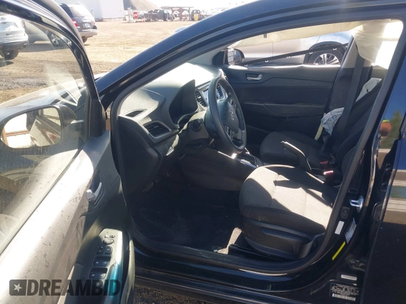 2018 Hyundai Accent SE z VIN 3KPC24A32JE019908, wystawiony jako IAAI lot #42358605 z przebiegiem 59 693 mil mil oraz . Historia ofert i sprzedaży dostępna na DreamBid. Obrazek 5.